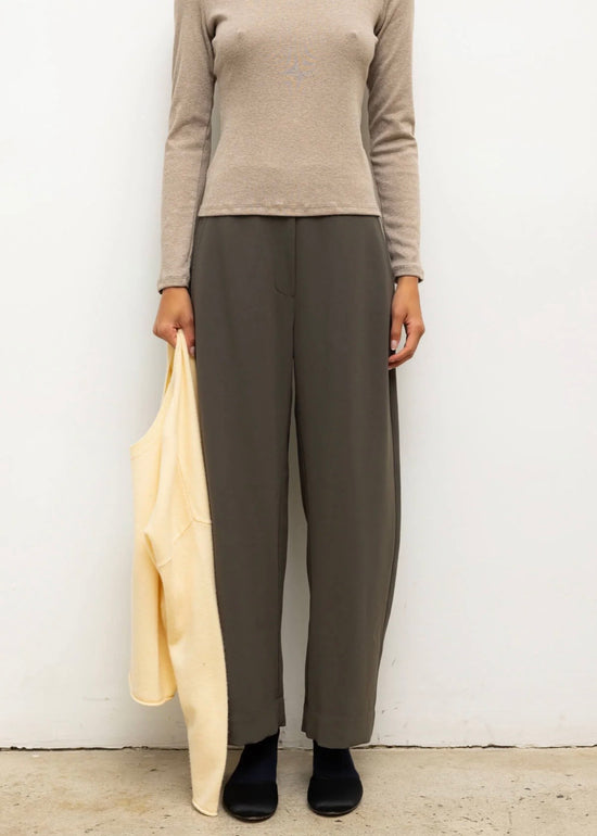 Arielle Barrel Pant - Olive