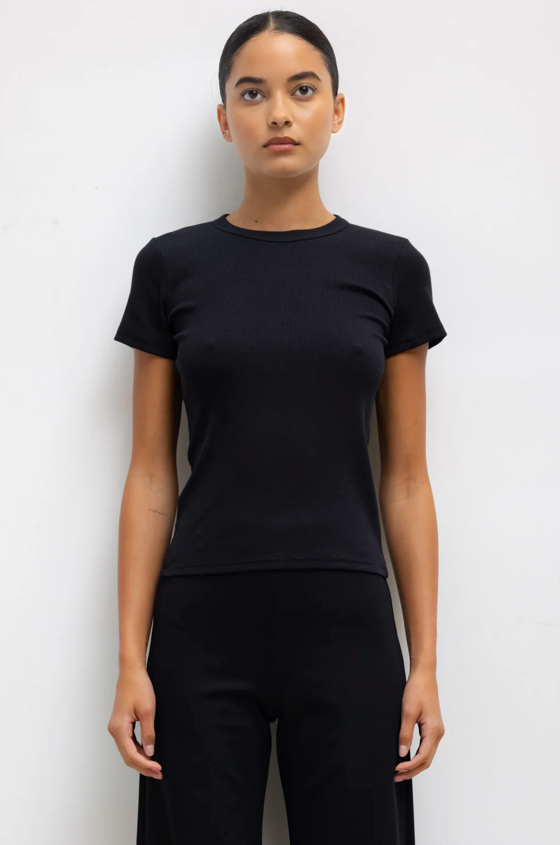 The Kelly Slim Fit Tee - Black